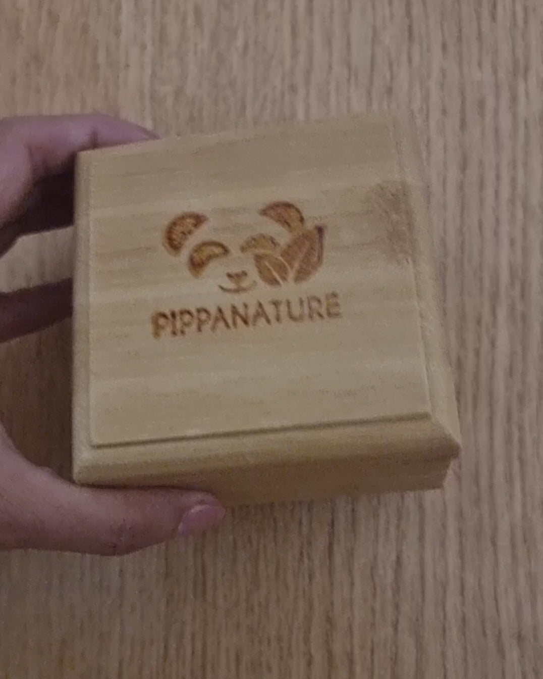 Demonstration of the Bamboo Soap Box by PippaNature, showing how to store and protect solid shampoo bars in an eco-friendly way.